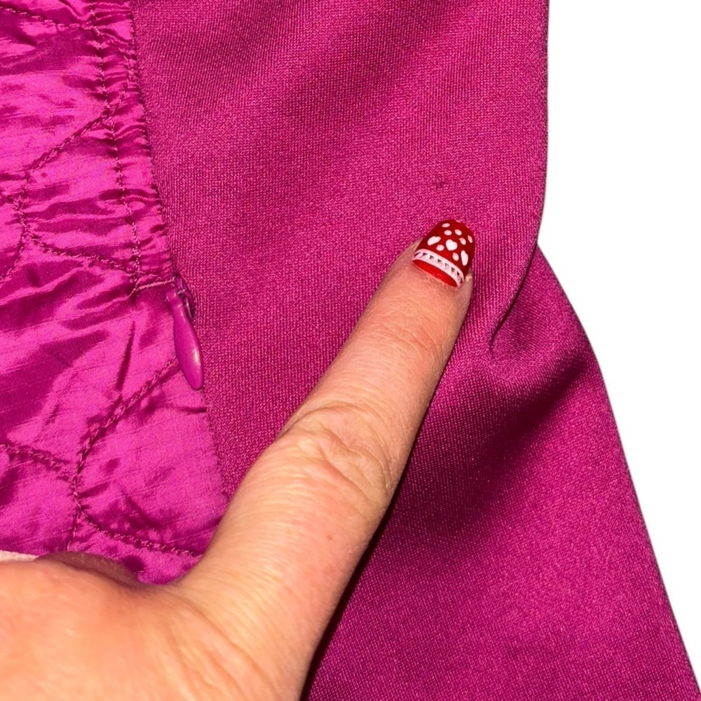 L. L. Bean Quilted Puffer Vest Fuchsia Pink Women’s M Feminine Girly Preppy Warm - Picture 13 of 13